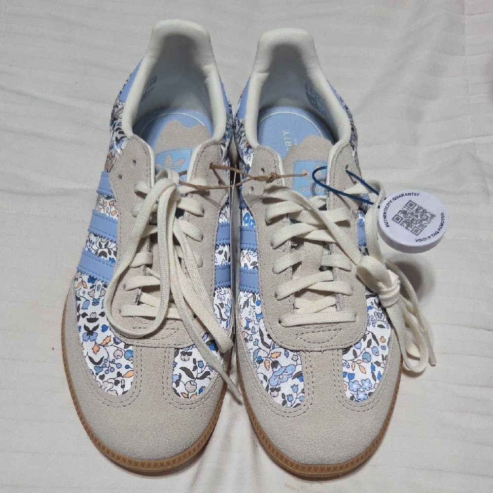 adidas Women's Blue and Cream Floral Sneakers